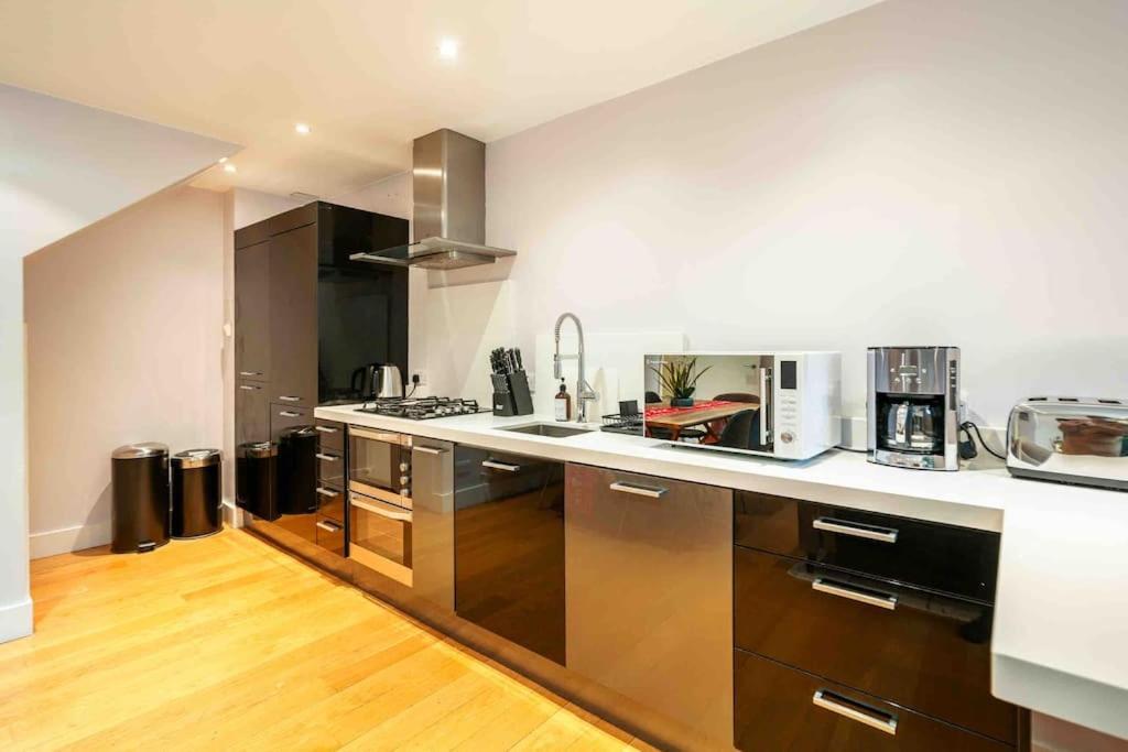 Sweet 3Brs House Close To Oxford & Soho Londra Exterior foto