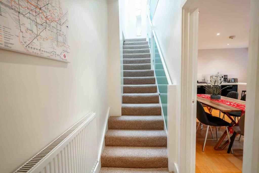 Sweet 3Brs House Close To Oxford & Soho Londra Exterior foto